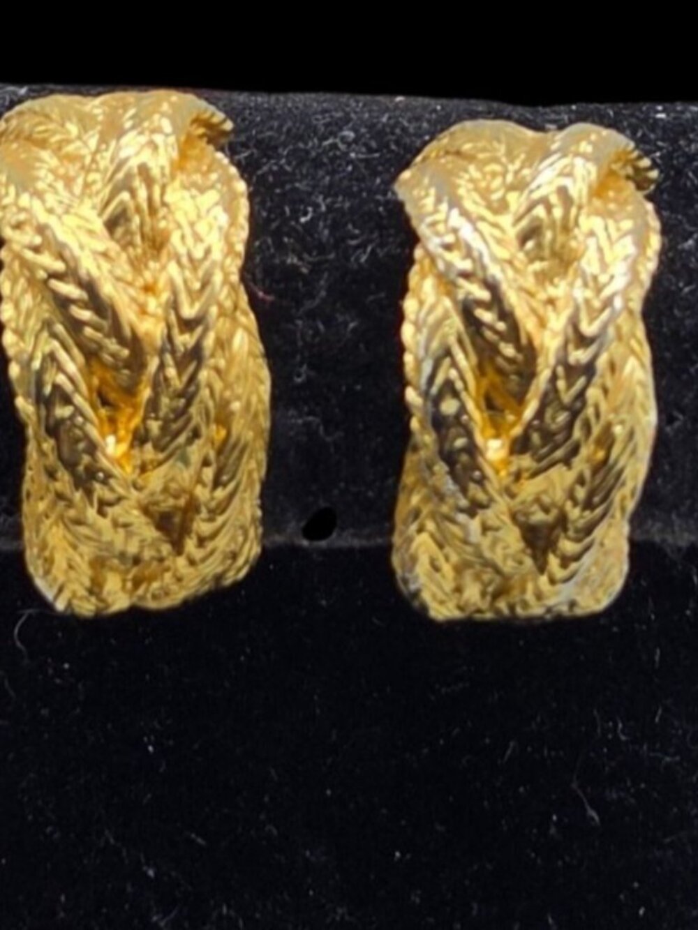 Vintage 1980s Designer Gold Tone Woven Rope Braided Half Hoop Clip-On Earrings